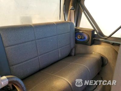 Zdjęcie 11 z 13 samochodu: 1998 JEEP WRANGLER / TJ SE VIN:1J4FY29P2WP745597 - miniatura