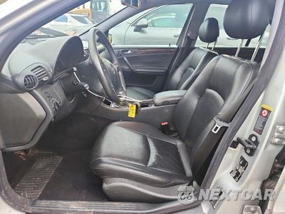 Zdjęcie 7 z 12 samochodu: 2004 MERCEDES-BENZ C 320 4MATIC VIN:WDBRF84JX4F531358 - miniatura