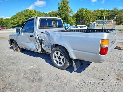 Drugie zdjęcie samochodu z przodu: 1991 TOYOTA PICKUP 1/2 TON SHORT WHEELBASE VIN:JT4RN81A6M5120599 - miniatura