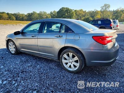 Drugie zdjęcie samochodu z przodu: 2012 CHRYSLER 200 LX VIN:1C3CCBAG7CN228617 - miniatura