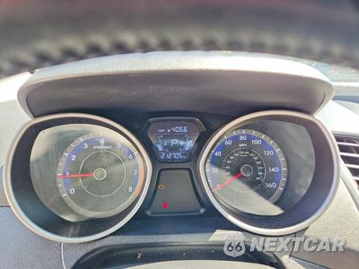 Zdjęcie 9 z 13 samochodu: 2015 HYUNDAI ELANTRA LIMITED VIN:KMHDH4AE4FU342267 - miniatura