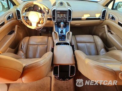 Zdjęcie 8 z 14 samochodu: 2014 PORSCHE CAYENNE VIN:WP1AA2A25ELA01310 - miniatura