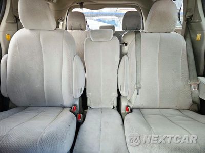 Zdjęcie 10 z 13 samochodu: 2011 TOYOTA SIENNA LE VIN:5TDKK3DC3BS166392 - miniatura