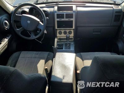 Zdjęcie 8 z 13 samochodu: 2008 DODGE NITRO SXT VIN:1D8GU28K98W259875 - miniatura