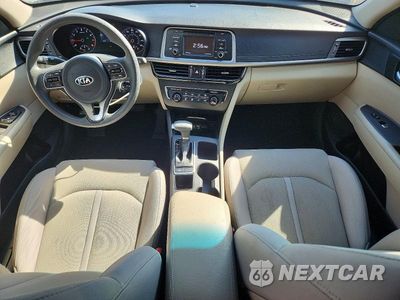 Zdjęcie 8 z 13 samochodu: 2017 KIA OPTIMA LX VIN:5XXGT4L33HG156319 - miniatura