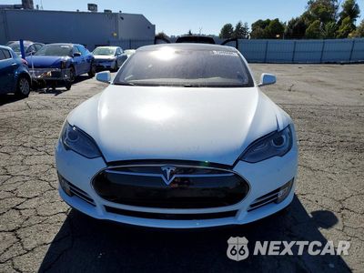 Piąte zdjęcie samochodu w środku: 2015 TESLA MODEL S 85 VIN:5YJSA1H11FFP75474 - miniatura