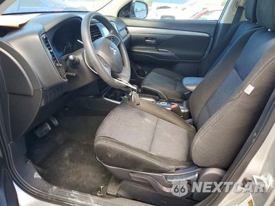 Zdjęcie 7 z 13 samochodu: 2018 MITSUBISHI OUTLANDER SE VIN:JA4AZ3A31JZ053303 - miniatura