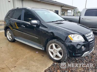 Czwarte zdjęcie samochodu z boku: 2009 MERCEDES-BENZ ML 550 VIN:4JGBB72E59A477109 - miniatura