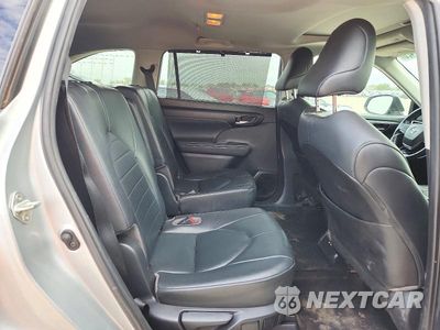 Zdjęcie 11 z 13 samochodu: 2020 TOYOTA HIGHLANDER XLE VIN:5TDGZRBH1LS502917 - miniatura