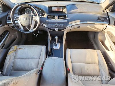 Zdjęcie 8 z 12 samochodu: 2010 HONDA ACCORD EXL VIN:1HGCP2F81AA008221 - miniatura