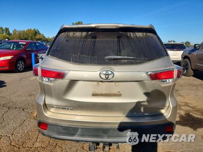 Zdjęcie 6 z 12 samochodu: 2016 TOYOTA HIGHLANDER LE VIN:5TDBKRFH2GS286722 - miniatura