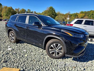 Czwarte zdjęcie samochodu z boku: 2023 TOYOTA HIGHLANDER HYBRID XLE VIN:5TDKBRCH3PS600267 - miniatura