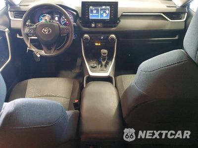 Zdjęcie 8 z 13 samochodu: 2021 TOYOTA RAV4 HYBRID XLE VIN:4T3R6RFV1MU012799 - miniatura