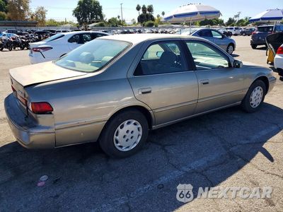 Trzecie zdjęcie samochodu z tyłu: 1998 TOYOTA CAMRY LE VIN:JT2BG22K1W0176460 - miniatura