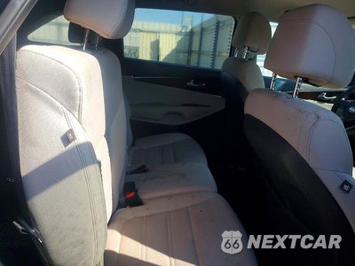 Zdjęcie 11 z 13 samochodu: 2017 KIA SORENTO LX VIN:5XYPG4A31HG254011 - miniatura