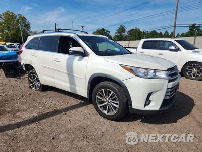 Czwarte zdjęcie samochodu z boku: 2018 TOYOTA HIGHLANDER XLE VIN:5TDJZRFH1JS860743 - miniatura