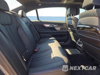 Zdjęcie 10 z 12 samochodu: 2018 BMW 750 XI VIN:WBA7F2C58JB238603 - miniatura