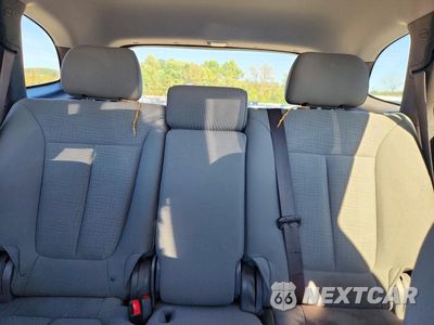 Zdjęcie 10 z 13 samochodu: 2010 HYUNDAI SANTA FE GLS VIN:5NMSGDAB3AH368542 - miniatura