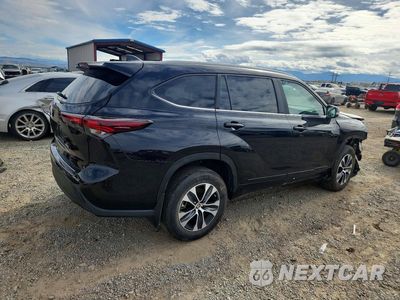 Trzecie zdjęcie samochodu z tyłu: 2024 TOYOTA HIGHLANDER XLE VIN:5TDKDRBH6RS528995 - miniatura
