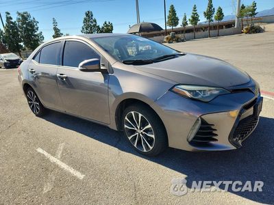 Czwarte zdjęcie samochodu z boku: 2018 TOYOTA COROLLA SE VIN:5YFBURHE8JP807262 - miniatura
