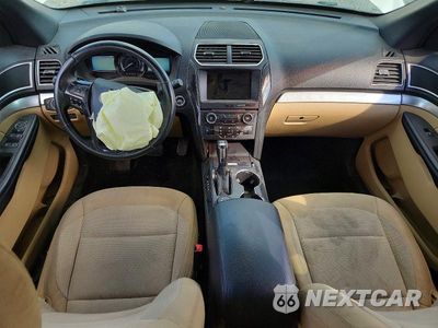 Zdjęcie 8 z 14 samochodu: 2017 FORD EXPLORER XLT VIN:1FM5K8D84HGC45428 - miniatura