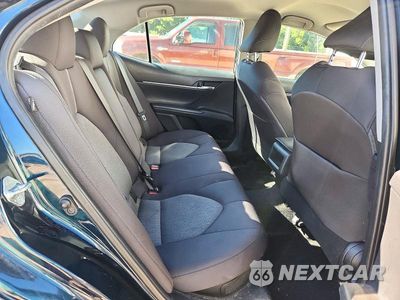 Zdjęcie 10 z 12 samochodu: 2021 TOYOTA CAMRY LE VIN:4T1C31AK3MU550796 - miniatura