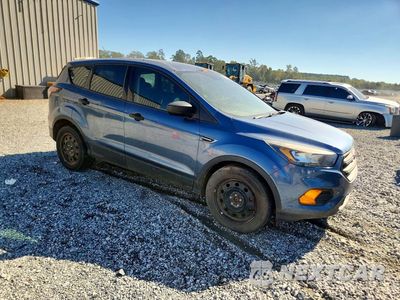 Czwarte zdjęcie samochodu z boku: 2018 FORD ESCAPE S VIN:1FMCU0F73JUB79355 - miniatura