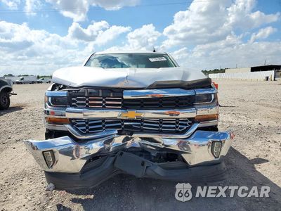 Piąte zdjęcie samochodu w środku: 2018 CHEVROLET SILVERADO C1500 LT VIN:3GCPCRECXJG382631 - miniatura