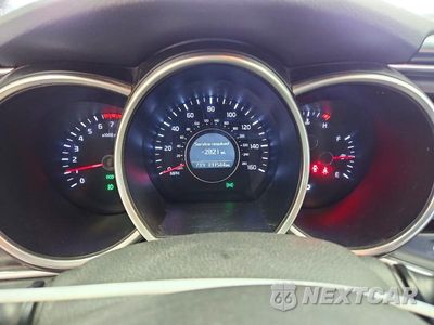 Zdjęcie 9 z 12 samochodu: 2014 KIA OPTIMA LX VIN:5XXGM4A73EG337421 - miniatura