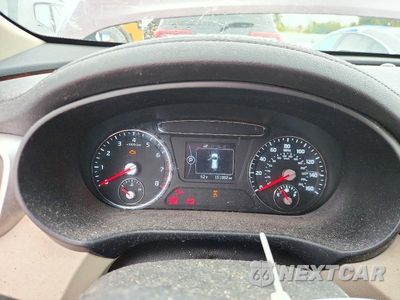Zdjęcie 9 z 13 samochodu: 2016 KIA SORENTO LX V6 VIN:5XYPGDA53GG048320 - miniatura