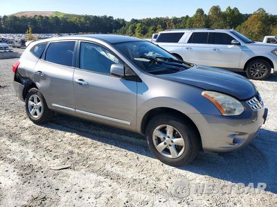 Czwarte zdjęcie samochodu z boku: 2013 NISSAN ROGUE S VIN:JN8AS5MV4DW609892 - miniatura