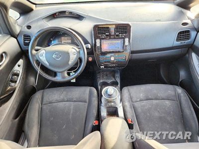 Zdjęcie 8 z 12 samochodu: 2013 NISSAN LEAF S VIN:1N4AZ0CP1DC408469 - miniatura