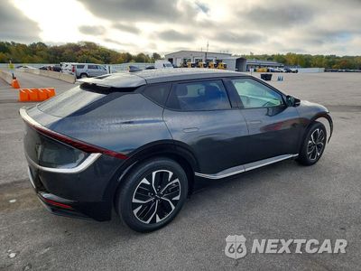 Trzecie zdjęcie samochodu z tyłu: 2023 KIA EV6 WIND VIN:KNDC34LA9P5126810 - miniatura