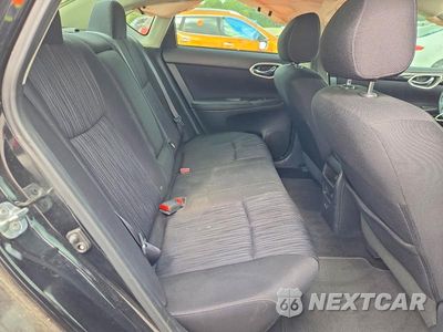 Zdjęcie 10 z 12 samochodu: 2018 NISSAN SENTRA SV VIN:3N1AB7AP7JY234911 - miniatura