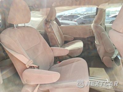 Zdjęcie 11 z 13 samochodu: 2017 TOYOTA SIENNA LE VIN:5TDKZ3DC2HS826541 - miniatura