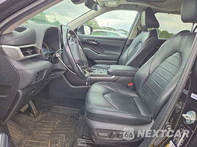 Zdjęcie 7 z 13 samochodu: 2022 TOYOTA HIGHLANDER XLE VIN:5TDGZRAH1NS119676 - miniatura