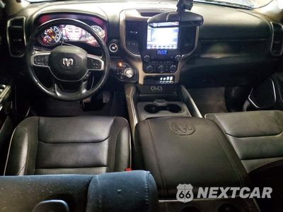 Zdjęcie 8 z 13 samochodu: 2020 RAM 1500 LARAMIE VIN:1C6SRFJT2LN413594 - miniatura