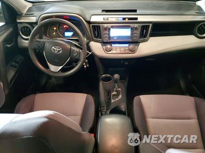 Zdjęcie 8 z 13 samochodu: 2015 TOYOTA RAV4 XLE VIN:JTMRFREV1FD110751 - miniatura