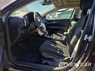 Zdjęcie 7 z 12 samochodu: 2019 KIA FORTE S VIN:3KPF34ADXKE022365 - miniatura
