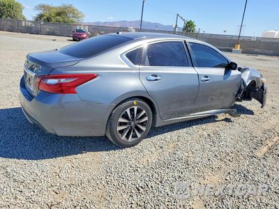 Trzecie zdjęcie samochodu z tyłu: 2018 NISSAN ALTIMA 2.5 SV VIN:1N4AL3AP2JC202899 - miniatura