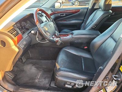 Zdjęcie 7 z 12 samochodu: 2007 LEXUS LS 460 VIN:JTHBL46FX75034462 - miniatura