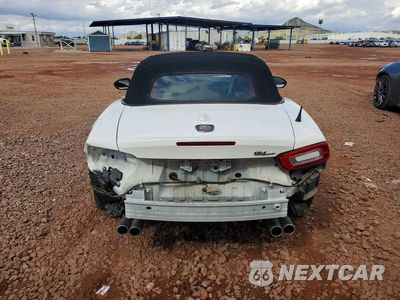 Zdjęcie 6 z 13 samochodu: 2019 FIAT 124 SPIDER CLASSICA VIN:JC1NFAEK8K0141421 - miniatura