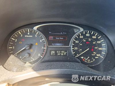 Zdjęcie 9 z 12 samochodu: 2015 NISSAN PATHFINDER SL VIN:5N1AR2MN6FC711992 - miniatura
