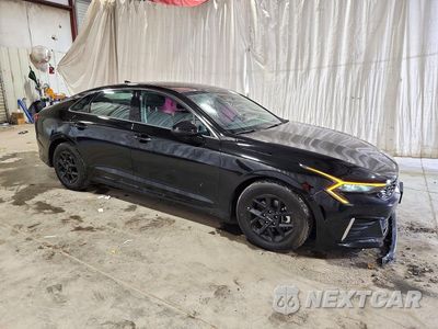 Czwarte zdjęcie samochodu z boku: 2026 KIA K5 LXS VIN:KNAG24J71T5468626 - miniatura
