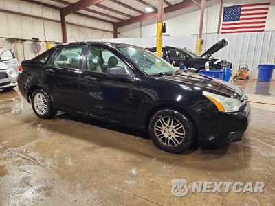 Czwarte zdjęcie samochodu z boku: 2010 FORD FOCUS SE VIN:1FAHP3FN9AW238260 - miniatura