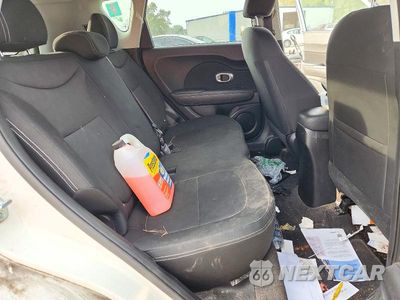 Zdjęcie 10 z 12 samochodu: 2014 KIA SOUL BASE VIN:KNDJN2A22E7002218 - miniatura