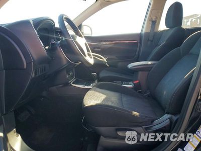 Zdjęcie 7 z 13 samochodu: 2019 MITSUBISHI OUTLANDER ES VIN:JA4AD2A38KZ031499 - miniatura
