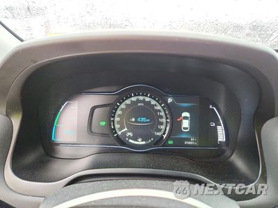 Zdjęcie 9 z 12 samochodu: 2018 HYUNDAI IONIQ SEL VIN:KMHC75LC1JU060421 - miniatura