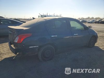 Trzecie zdjęcie samochodu z tyłu: 2019 NISSAN VERSA SV VIN:3N1CN7AP5KL867633 - miniatura
