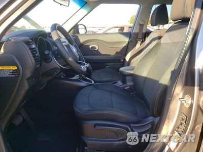 Zdjęcie 7 z 12 samochodu: 2018 KIA SOUL + VIN:KNDJP3A55J7557197 - miniatura
